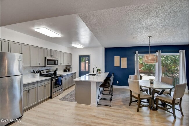 Photo - 1015 E Concorda Dr
