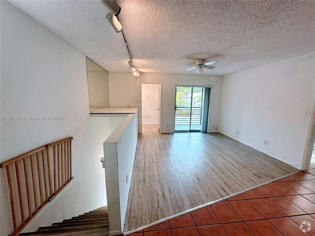 Building Photo - 109 Gardens Dr Unit 201 Rental