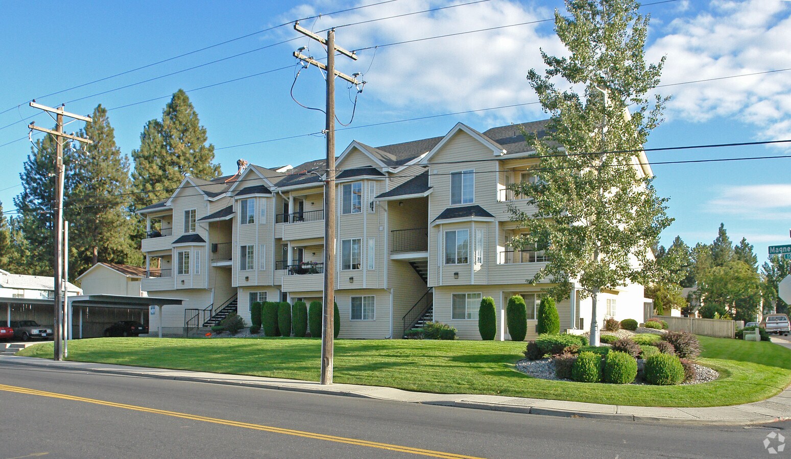 Mayfair Apartments - Mayfair Apartments