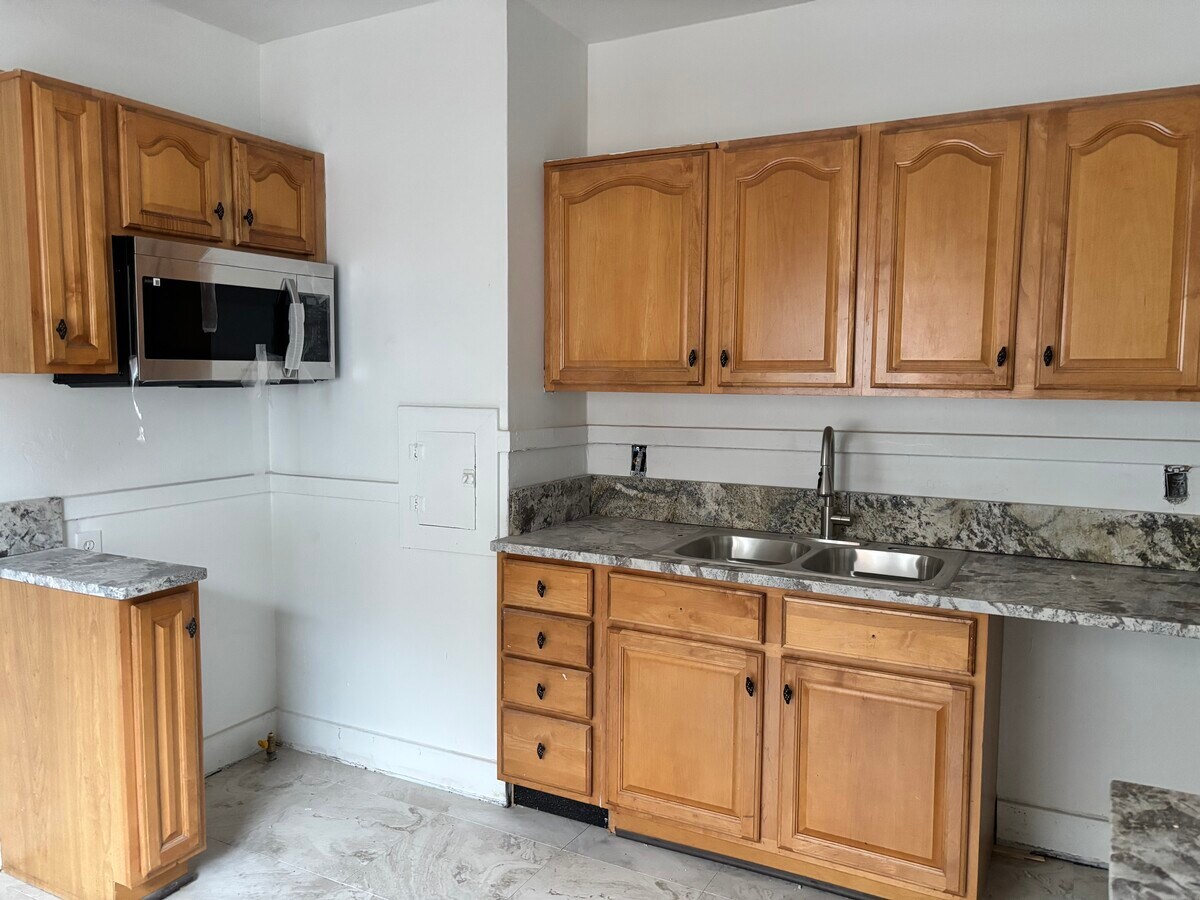 Photo - 3242 Clairmount Ave Townhome