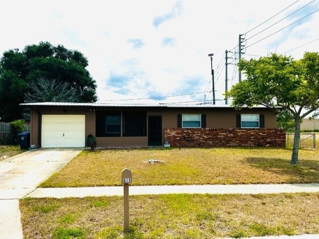 Building Photo - 610 Eloise Ave Rental