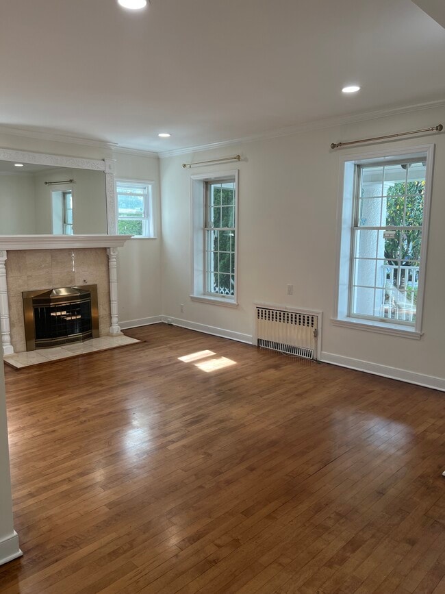 Building Photo - 167 Harrison Ave Unit 1