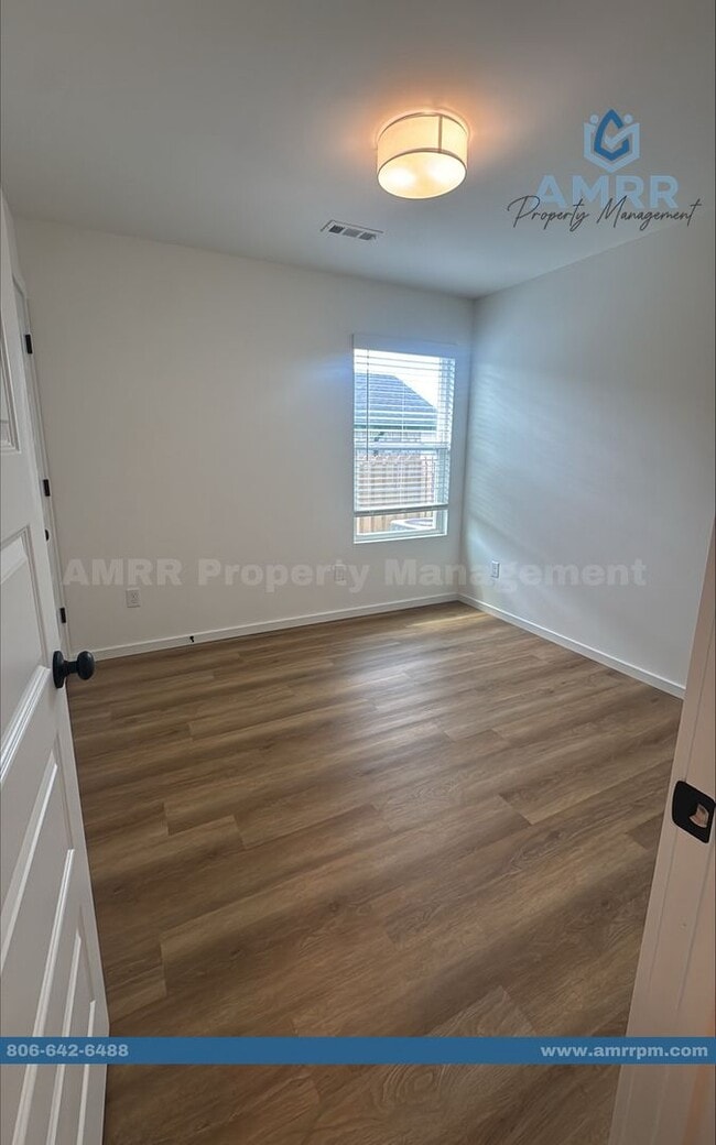 Photo - 1833 Porter St