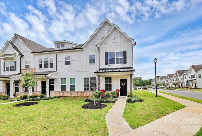 Photo - 720 Herlong Ave