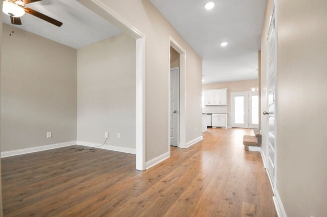 Photo - Pet Friendly Four Bedroom!