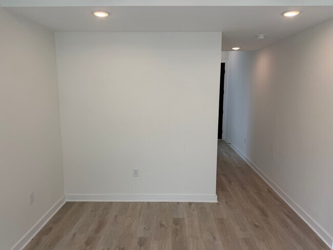 Photo - Room in Apartment on Riverside Farms Rd