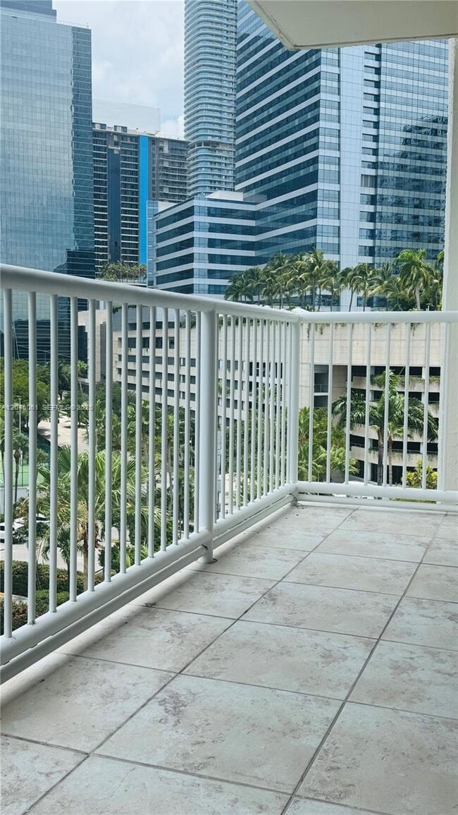 Photo - 1440 Brickell Bay Dr Unit 810