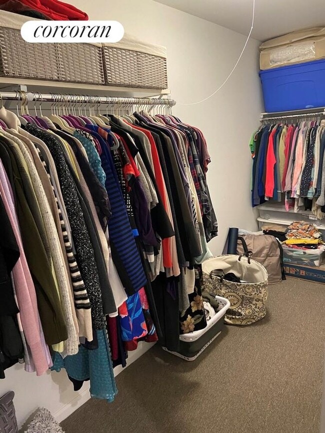 Photo - 211 Thompson St