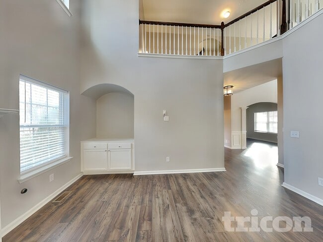 Photo - 207 Reserve Crossing