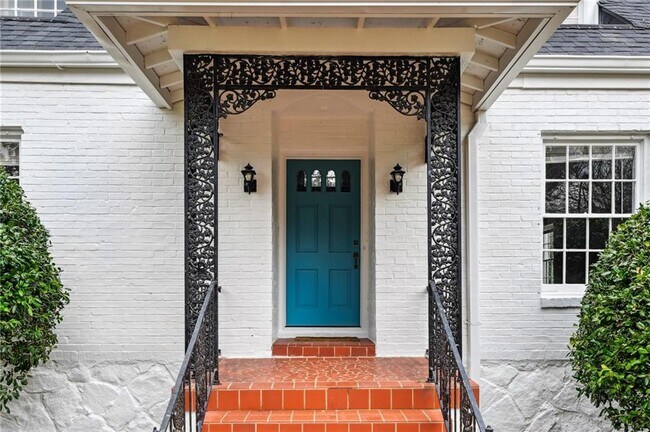 Photo - 2878 N Hills Dr NE