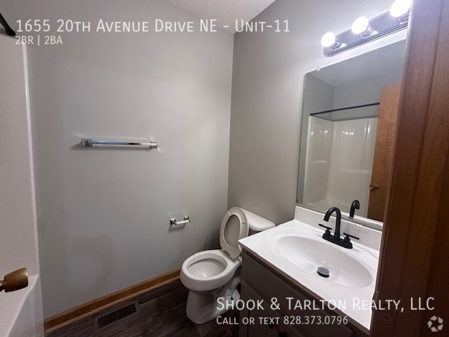 Building Photo - 1655 20th Ave Dr NE Unit -11 Rental