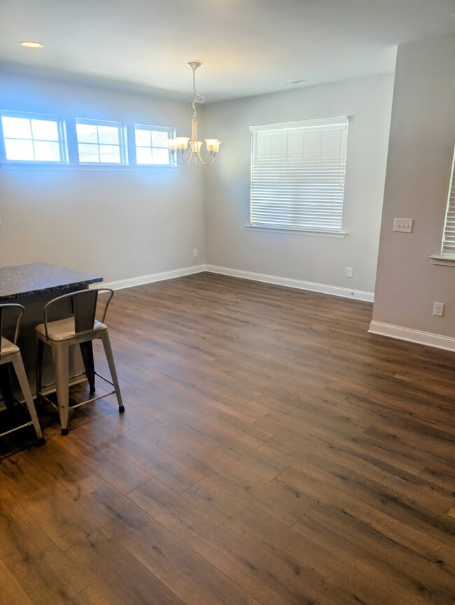 Photo - 3209 Grapevine Ct W