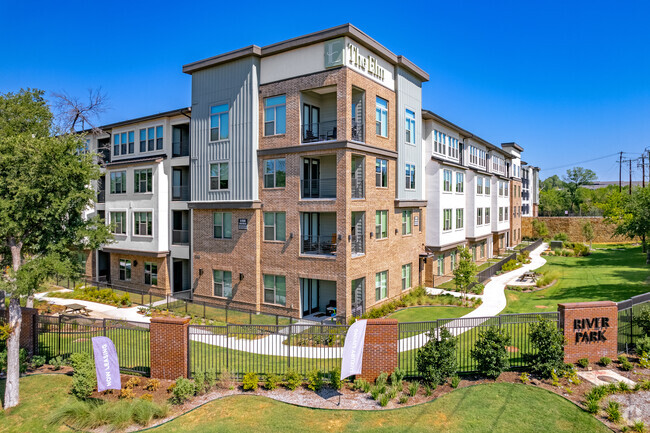 Apartments Near Downtown Hollywood