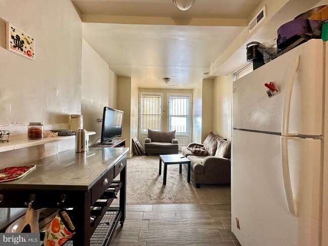 Photo - 1429 W Norris St