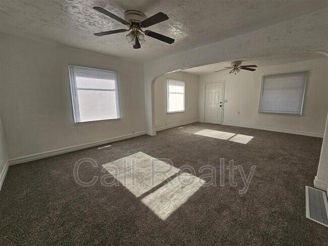 Photo - 2721 E Rowan Ave