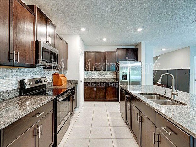 Photo - 413 Royal Empress Dr