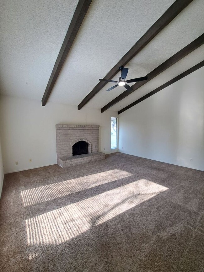 Photo - 4593 N Emerson Ave Unidad 103