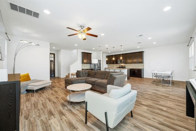 Building Photo - 1902 Tasmanian Tiger Trace