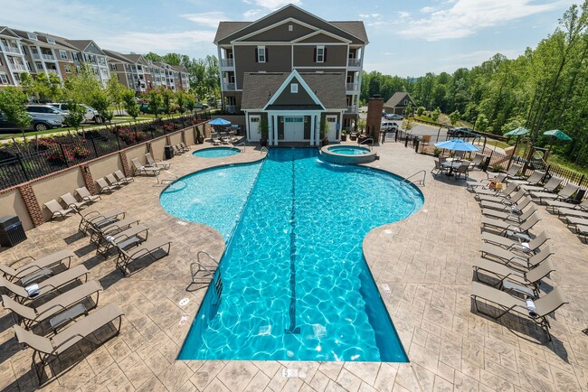 Building Photo - The Reserve at Belvedere Rental