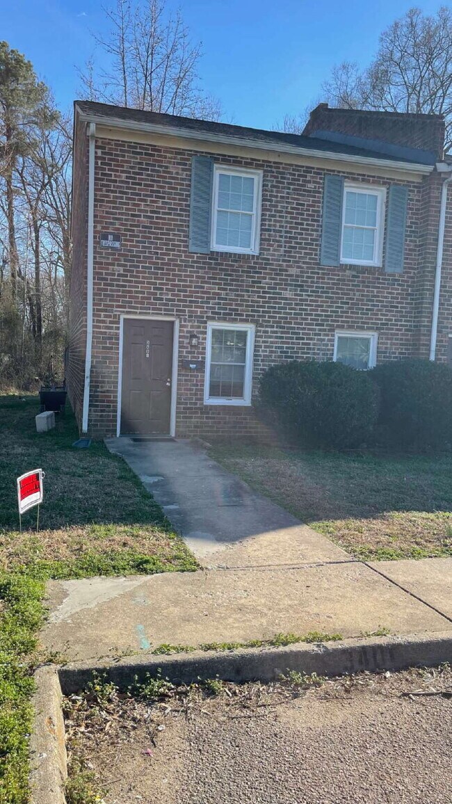 Building Photo - 3-Bedroom Townhome in vibrant southside Richmond