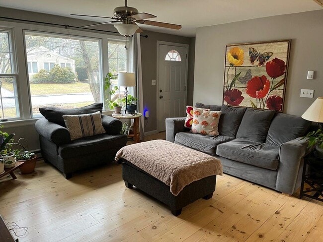 Photo - 121 Balsam Rd