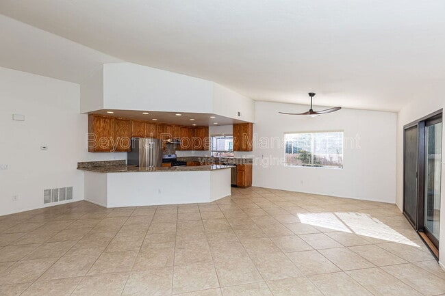 Photo - 608 Maybritt Cir