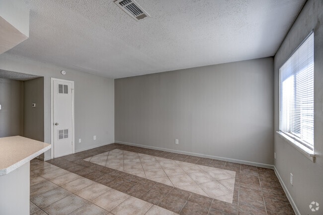 1BR, 1BA - 675SF