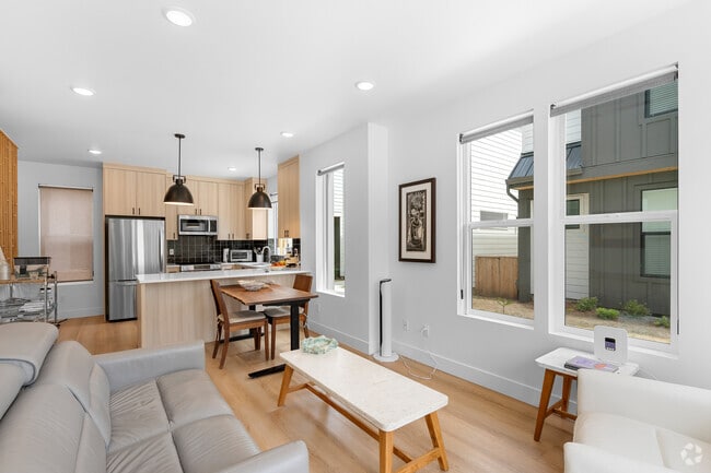 Building Photo - 6201 N Amherst St Rental