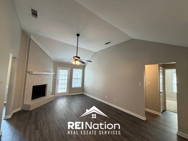 MOVE-IN READY! | Vaulted Ceilings, Bay Window & Appliances Included! | 3 Bed / 2 Bath