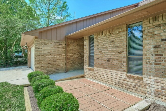 Photo - 80 Rolling Hills Dr W