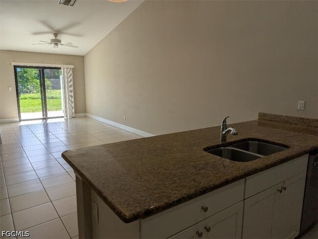 Photo - 4407 SW 8th Ct