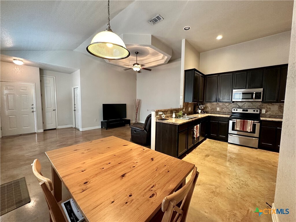 Photo - 362 E Faust St