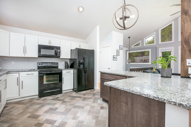 Photo - 80 Lancaster Dr