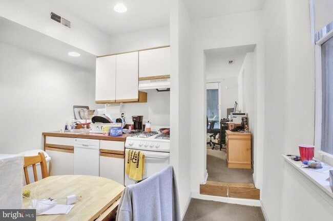 Photo - 258 S 9th St Apartment Unit 1R