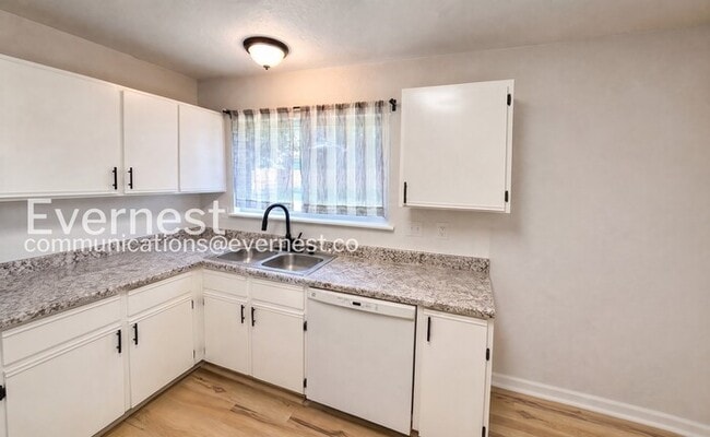 Photo - 3 Bed, 4 Bath Home with Fenced Yard & Garage / Pet-Friendly / Available Soon!