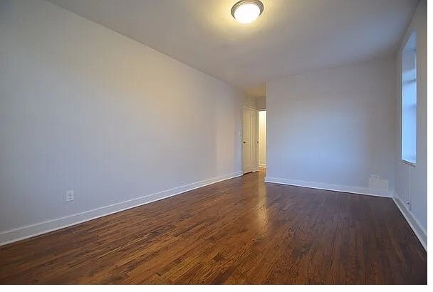 Photo - 1540 Pelham Pkwy S Unidad 6