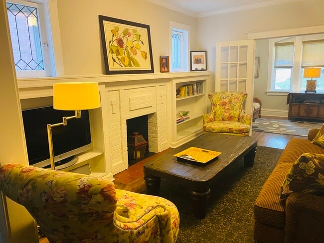 Fotografía del edificio - 6619 San Bonita Ave Unidad 2nd 3rdFloor