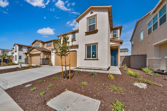 Building Photo - Brand-New 4BR Home with Solar in Rancho Co...