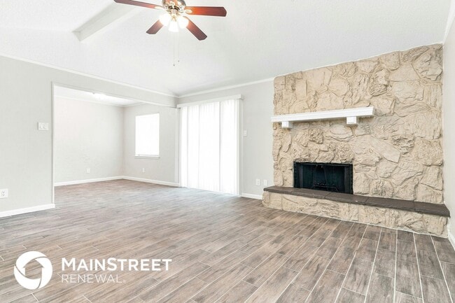 6440 Rebecca Ln