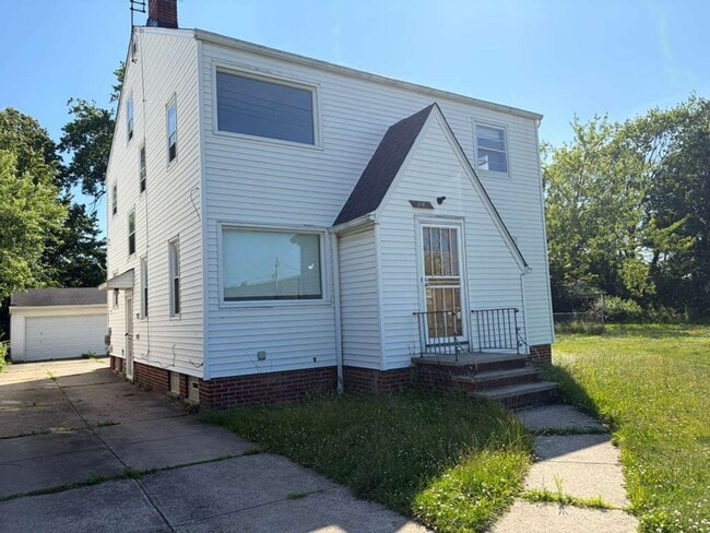 Building Photo - 1482 Dille Rd Unit Up