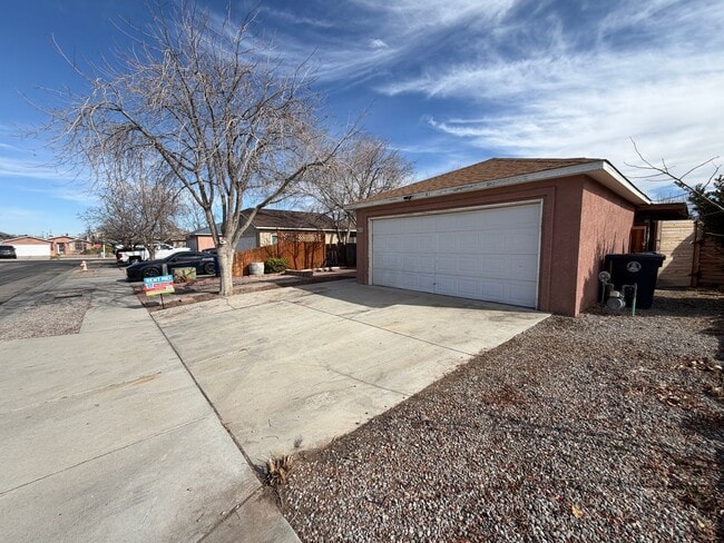 Photo - 3 Bedroom Single Story Home Available Near Unser Blvd SW & Bridge Blvd SW!