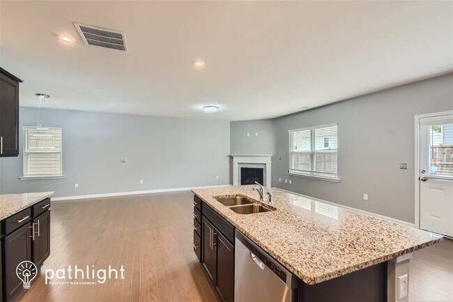 Photo - 116 Paulownia Cir