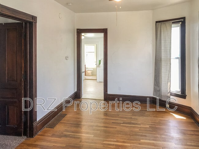 Photo - 1012 Bridge St NW Unit Upper