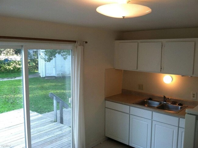 Photo - 2140 Champagne Dr