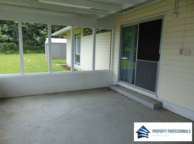 Photo - **PENDING LEASE**