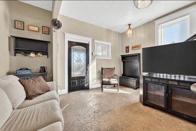 Photo - 1821 6th Ave