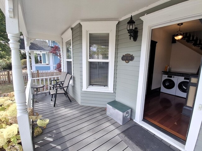 2321 Elm St Unit A