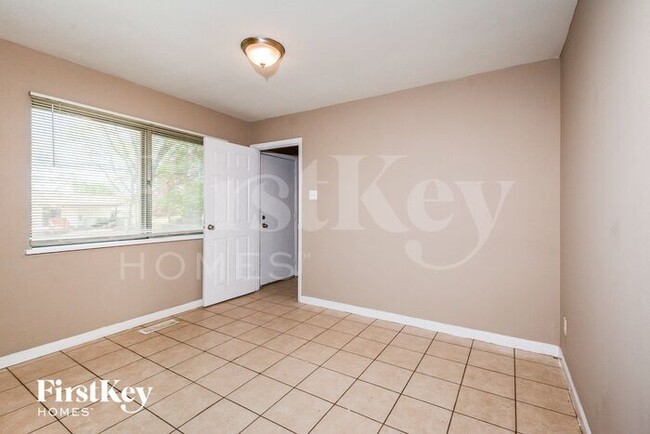 Photo - 712 Undercliff Dr