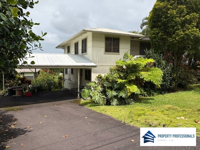 Building Photo - Furnished 2 Bedroom w/ Bonus Studio Downstairs