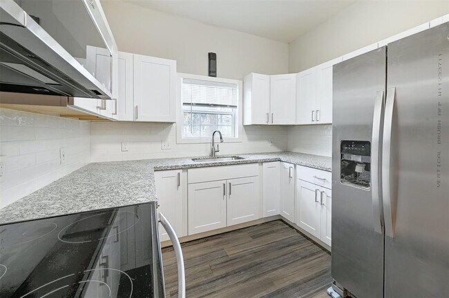 Photo - 2511 San Gabriel St